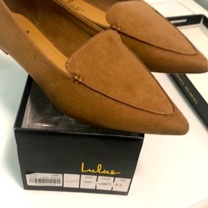 Sz 8.5 lulus camel Emmy flats NIB